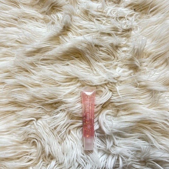 Lipgloss with infused flowers - Picture 1 of 1